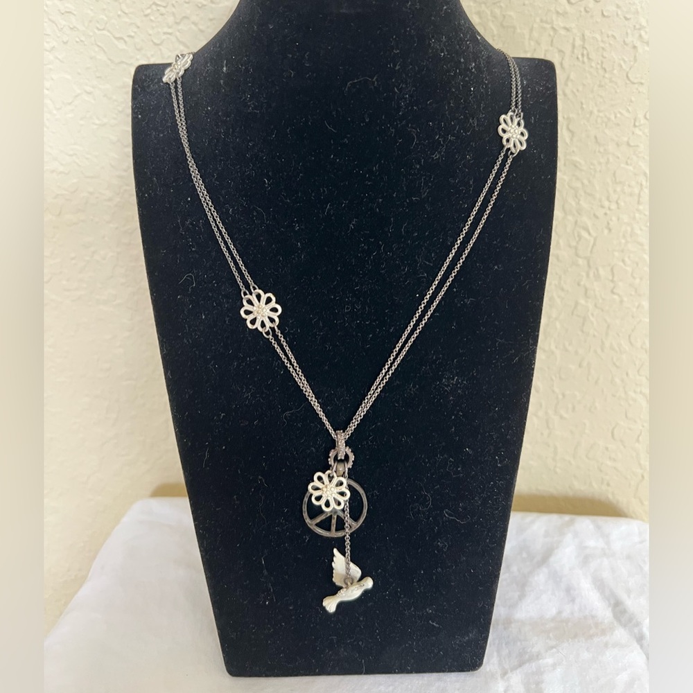 Cool hippie necklace. 💞
